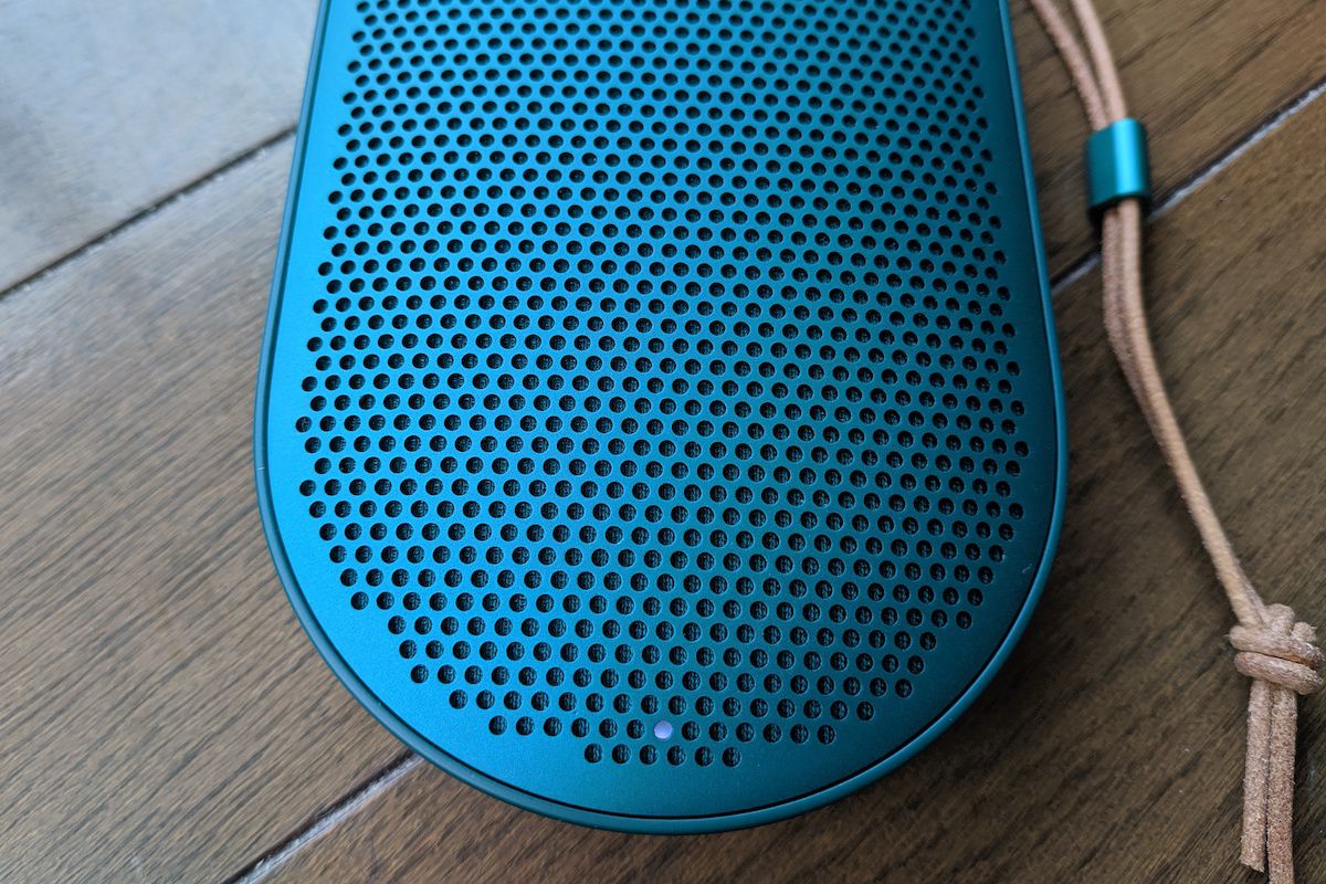 B&O P2 BT Speaker Limited Color Teal